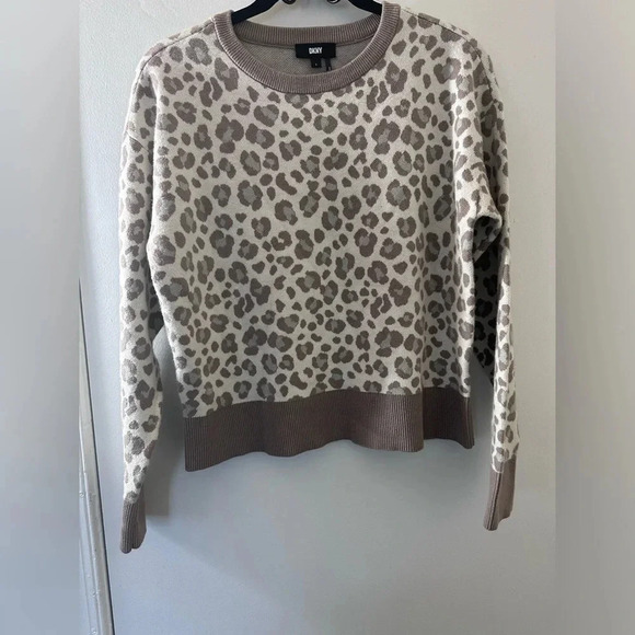 DKNY Leopard print crew neck sweater size S - Picture 3 of 10